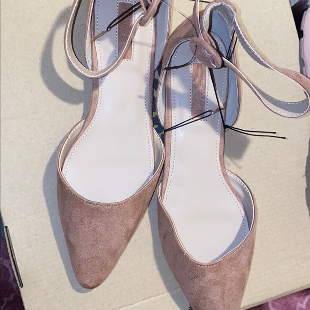 Flats GOING TO DONATE ON FRIDAY!
